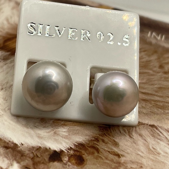 Grey Pearl Studs earrings in pure 925 Sterling silver!! Amazing Gift 🎁 - Picture 4 of 9